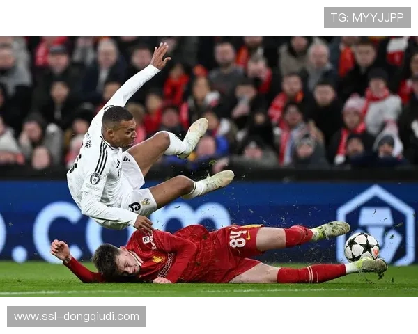 富勒姆vs利物浦一役，布拉德利重伤离场引关注